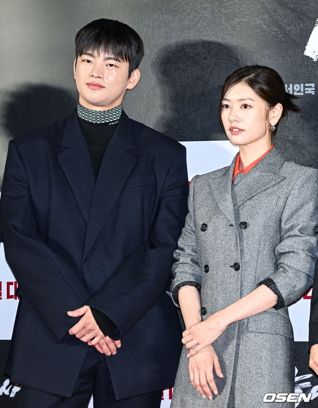 29일 오전 서울 용산아이파크몰 내 용산 CGV에서 영화 '늑대사냥'(감독 김홍선) 제작보고회가 진행됐다.  '늑대사냥'은 극악무도한 범죄자들을 태평양에서 한국까지 이송해야 하는 상황 속, 지금껏 보지 못한 극한 상황에 처하게 되는 하드보일드 서바이벌 액션으로 오는 9월 21일 개봉 예정이다.  배우 서인국과 정소민이 포즈를 취하고 있다. 2022.08.29 / soul1014@osen.co.kr