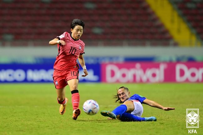 [사진] 천가람(왼쪽) / 대한축구협회 제공