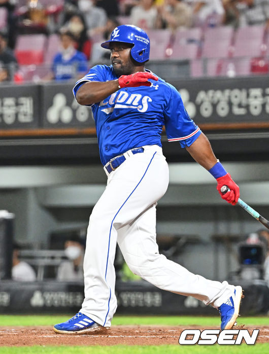 삼성 라이온즈 피렐라가 6회초 1타점 적시타를 치고 있다. 2022.09.01 / foto0307@osen.co.kr