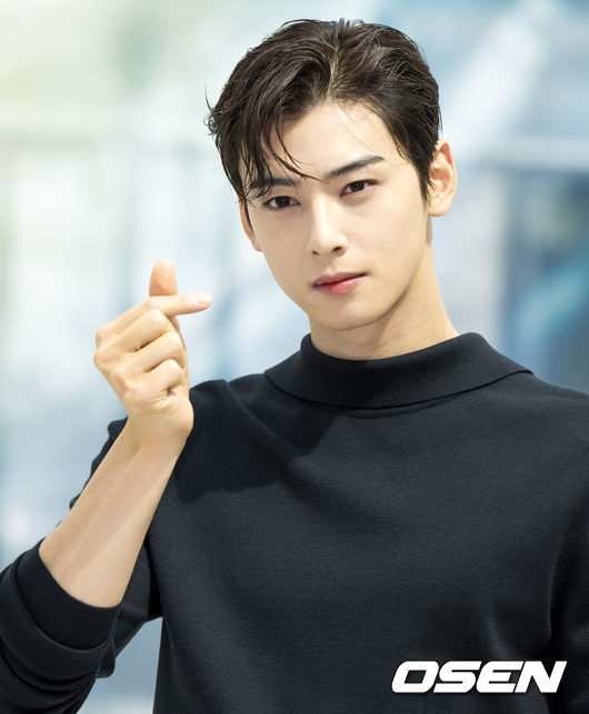 가수 겸 배우 차은우가 포토타임을 하고 있다. 2022.07.27 /jpnews@osen.co.kr