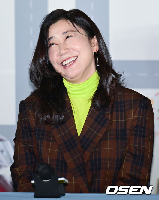 15일 오후 서울 용산구 한강대호 CGV 용산아이파크몰에서 영화 ‘컴백홈’의 언론시사회가 열렸다.  배우 라미란이 미소를 짓고 있다. 2022.09.15 /ksl0919@osen.co.kr