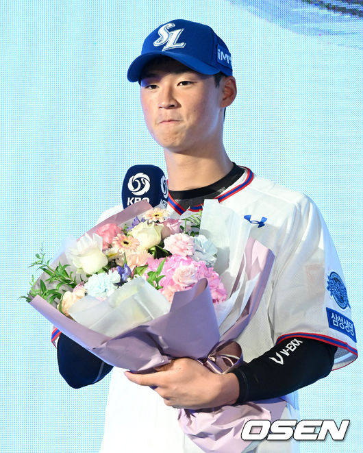 삼성 1차 지명된 이호성(인천고)이 포즈를 취하고 있다. 2022.09.15 /cej@osen.co.kr