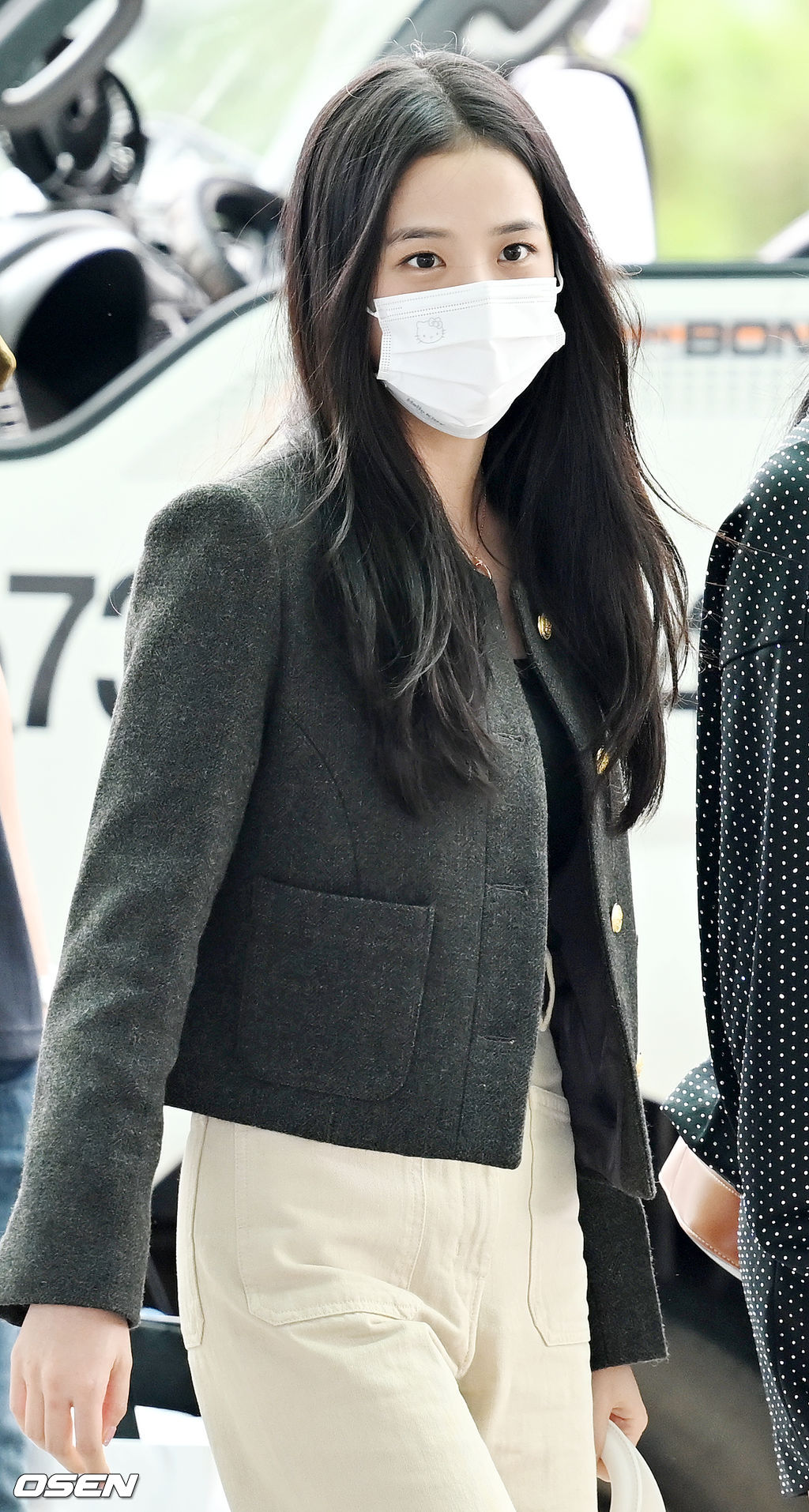 블랙핑크 지수가 출국장으로 이동하고 있다. 2022.09.15 / rumi@osen.co.kr