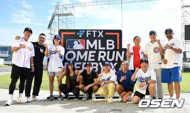 'FTX MLB 홈런더비 X 서울' 기자회견이 17일 인천 파라다이스시티 호텔에서 열렸다.참가 선수들이 포토타임을 가지고 있다. 2022.09.16 /sunday@osen.co.kr