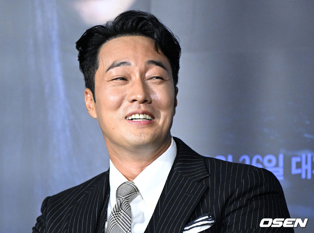 20일 오전 서울 롯데시네마 건대입구에서 스릴러 영화 '자백'(윤종석 감독) 제작보고회가 열렸다. 배우 소지섭이 질문에 답하며 미소를 짓고 있다. 2022.09.20 /sunday@osen.co.kr