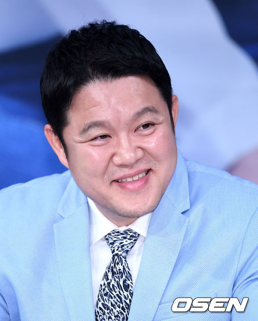 개그맨 김구라가 29일 오후 서울 상암동 MBC에서 열린 MBC '마이 리틀 텔레비전 V2' 제작발표회에 참석해 간담회를 하고 있다. /jpnews@osen.co.kr