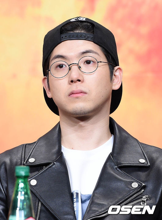매드클라운이 취재진의 질문을 듣고 있다. /sunday@osen.co.kr