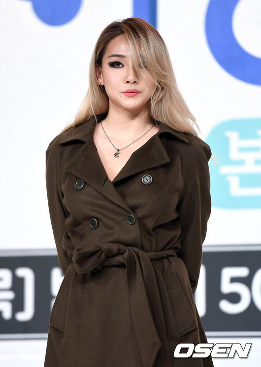 가수 씨엘이 포토타임을 갖고 있다./sunday@osen.co.kr