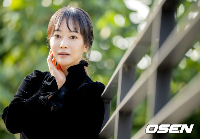연민지가 인터뷰를 앞두고 포즈를 취하고 있다. 2022.10.08 / dreamer@osen.co.kr