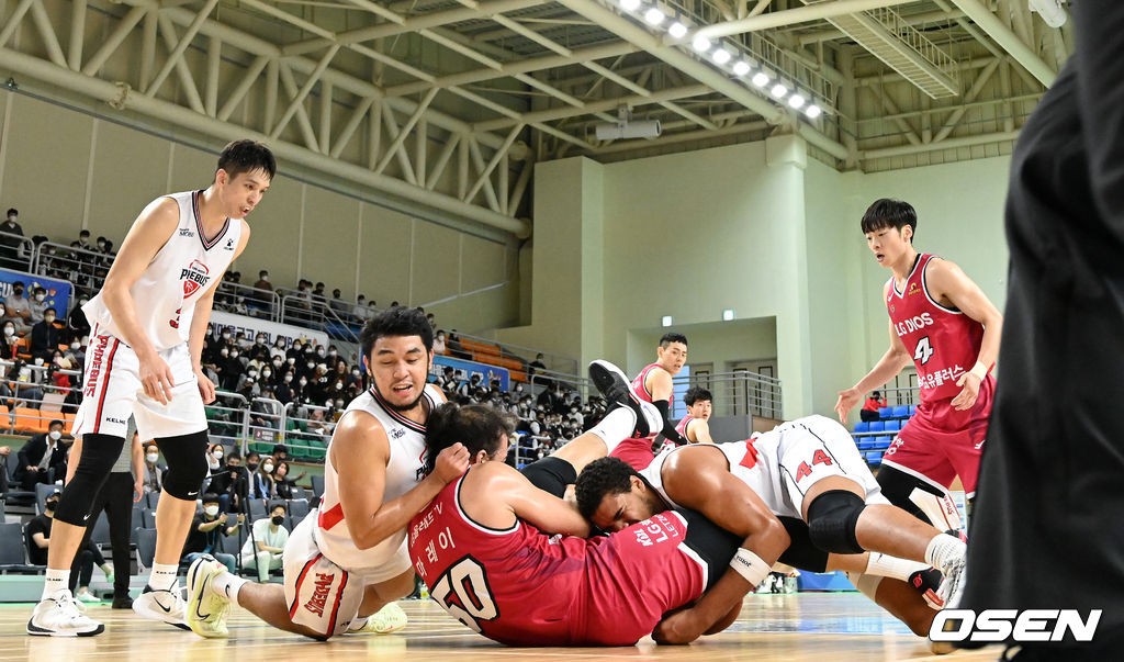 화제성만큼이나 격렬했던 경기