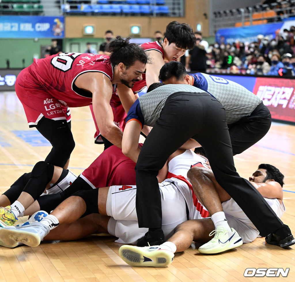 화제성만큼이나 격렬했던 경기