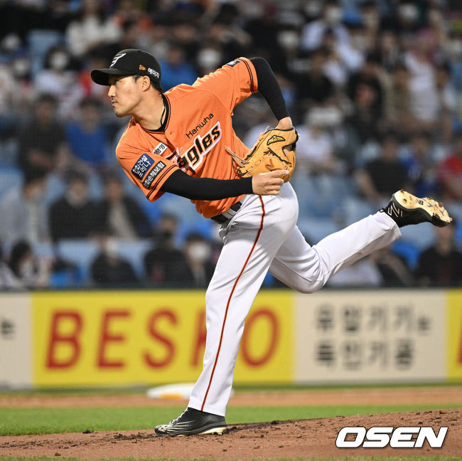 한화 신정락이 역투하고 있다. 2022.05.13 /sunday@osen.co.kr