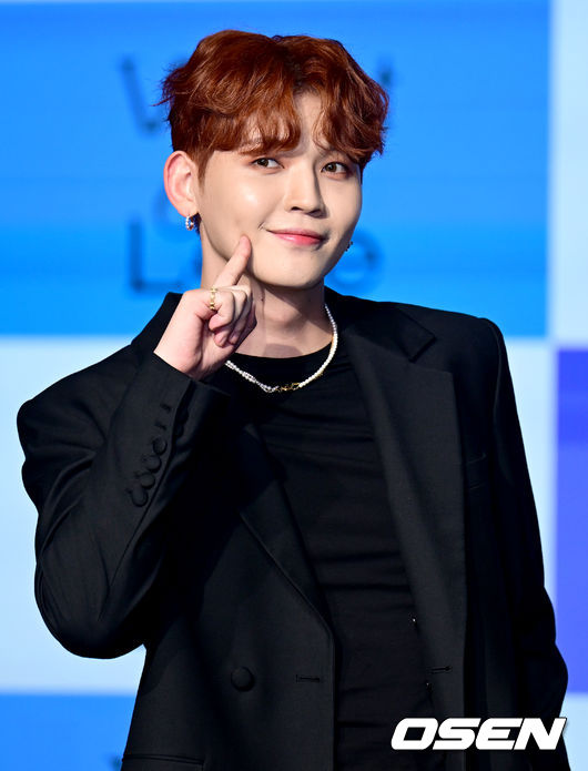 12일 오후 서울 마포구 바나나홀에서 보이그룹 업텐션(UP10TION)의 열한 번째 미니앨범 'Code Name: Arrow(코드 네임 애로우)' 발매 기념 쇼케이스가 열렸다. 업텐션 쿤이 포토타임을 갖고 있다. 2022.10.12 /ksl0919@osen.co.kr