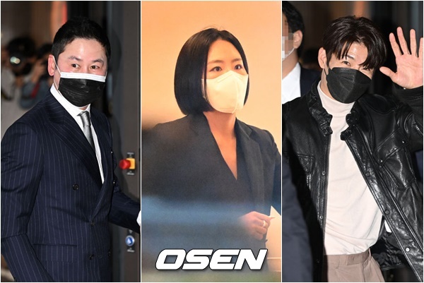 김연아와 크로스오버 그룹 포레스텔라 멤버 고우림의 결혼식이 22일 오후 서울 중구 신라호텔에서 열렸다. 배우, 가수, 개그맨, 스포츠 스타까지 두 사람의 많은 지인들이 하객으로 참석했다.
