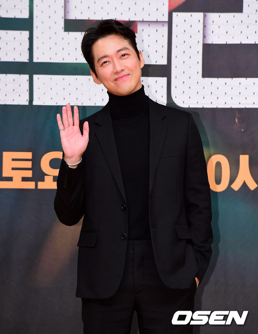 배우 남궁민이 포토타임을 하고 있다. /jpnews@osen.co.kr 