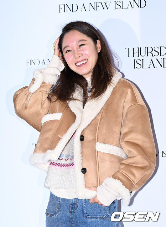 25일 오후 서울 더현대 서울에서 써스데이 아일랜드 팝업스토어 오픈 기념 포토콜 행사가 열렸다.배우 공효진이 포토타임을 가지고 있다. 2022.10.25 /sunday@osen.co.kr