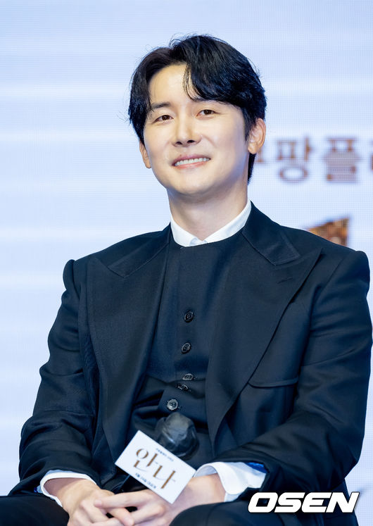 무대 위에서 배우 김준한이 미소짓고 있다. 2022.06.21 /rumi@osen.co.kr