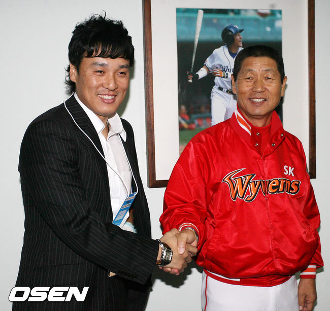 이승엽-김성근 감독. 2007.10.29 /spjj@osen.co.kr