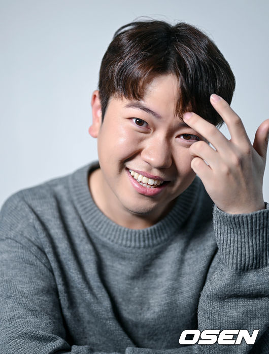 MBC 드라마 ‘금수저’에서 이동경 역을 연기한 배우 김은수가 8일 오후 서울 마포구 합정동에 위치한 OSEN 사옥에서 인터뷰에 앞서 포즈를 취하고 있다. 2022.11.08 /cej@osen.co.kr