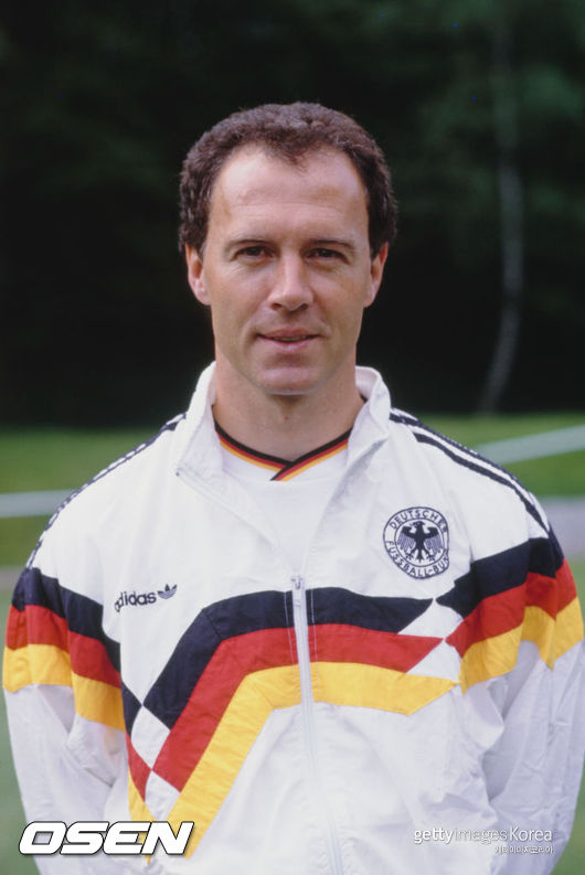 [사진] 1990년 마지막 독일 대표팀 감독 시절의 베켄바워 ⓒGettyimages(무단전재 및 재배포 금지)