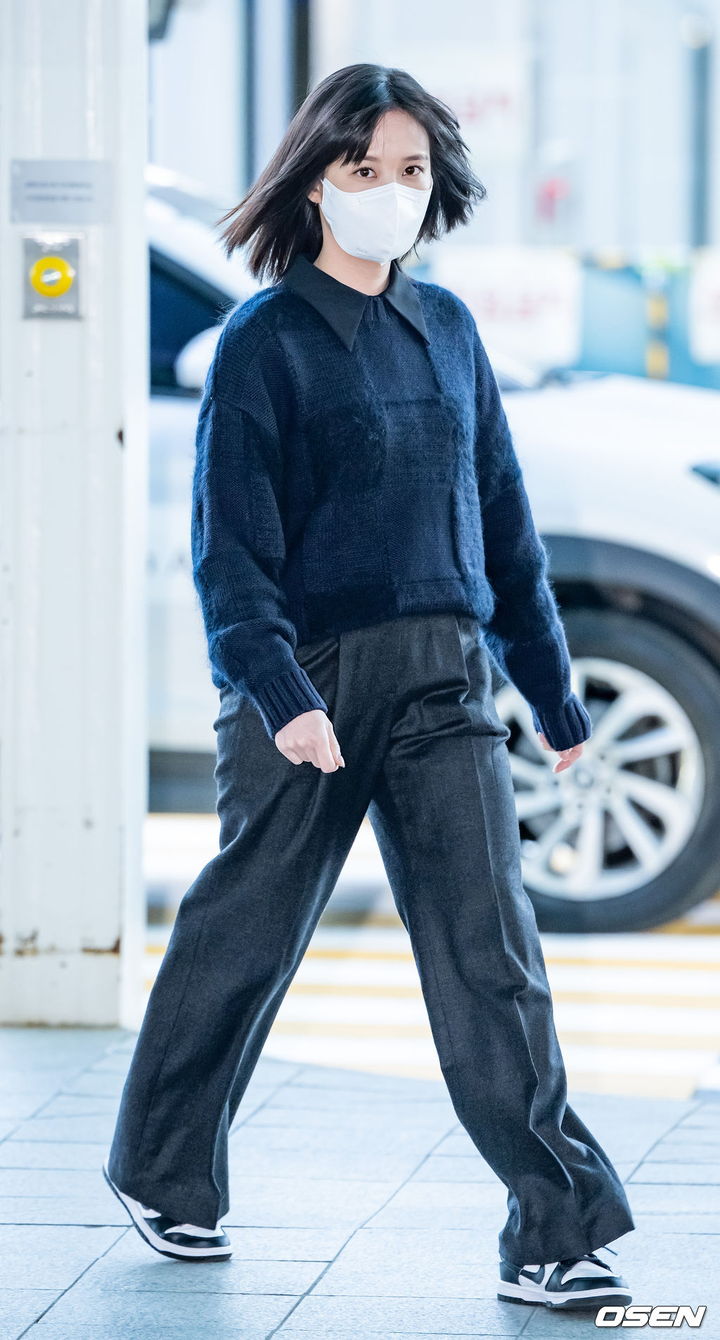 배우 박은빈이 4일 오전 인천 중구 운서동 인천국제공항을 통해 아시아 팬미팅인 ‘2022 PARK EUN-BIN Asia Fanmeeting Tour In Bangkok’ 위해 태국 방콕으로 출국했다.박은빈이 출국장으로 이동하고 있다. 2022.11.04 / rumi@osen.co.kr