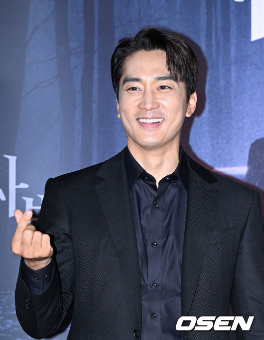 24일 오후 서울 롯데시네마 월드타워에서 영화 '자백'(윤종석 감독) VIP시사회가 열렸다.배우 송승헌이 포토타임을 가지고 있다. 2022.10.24 /sunday@osen.co.kr