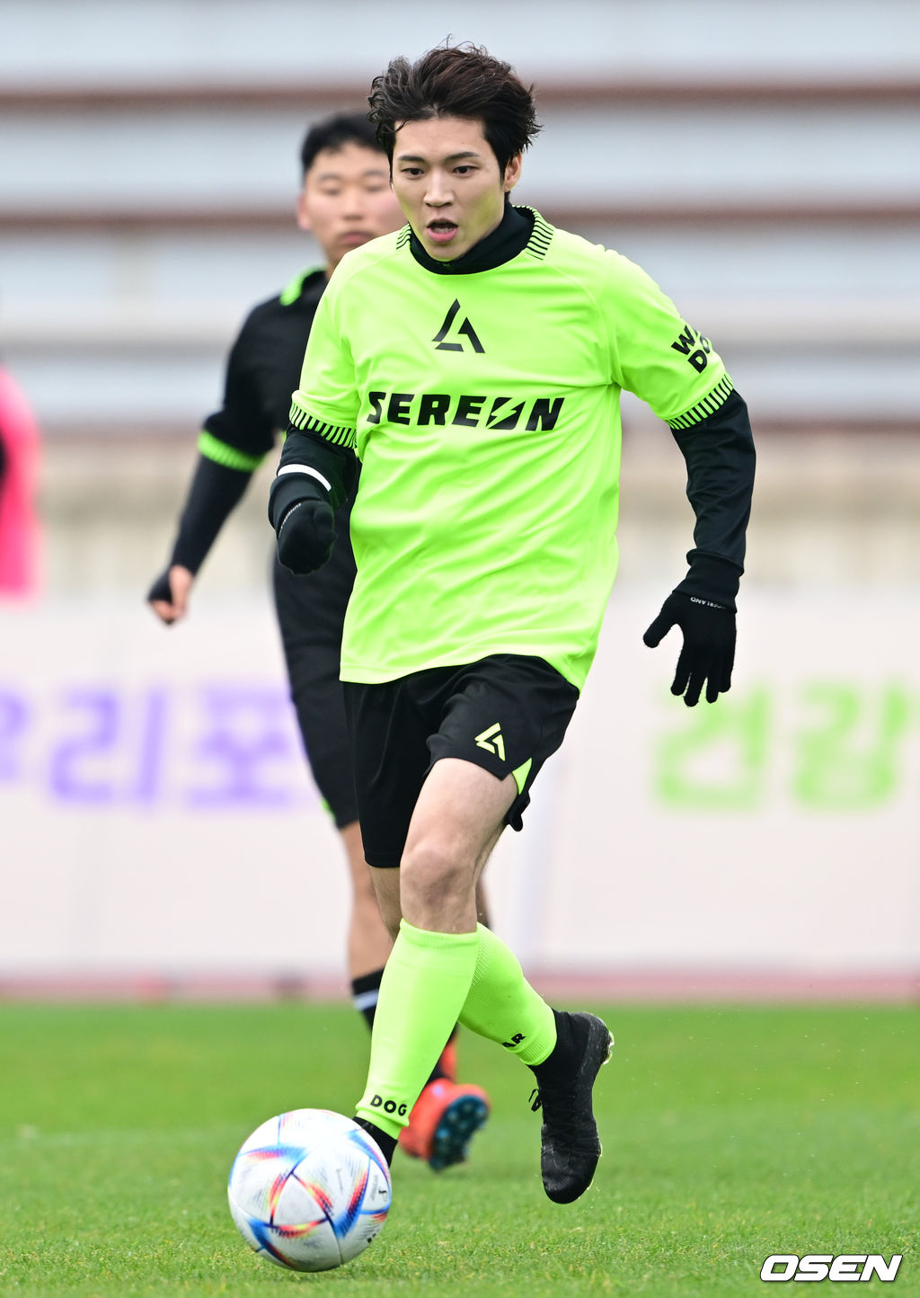 후반 FC클루 남우현이 드리블을 하고 있다. 2022.11.13 /ksl0919@osen.co.kr