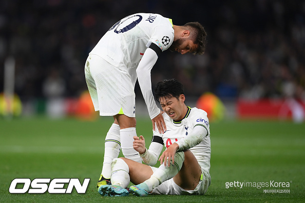 [사진] 로드리고 벤탄쿠르와 손흥민 / ⓒGettyimages(무단전재 및 재배포 금지)