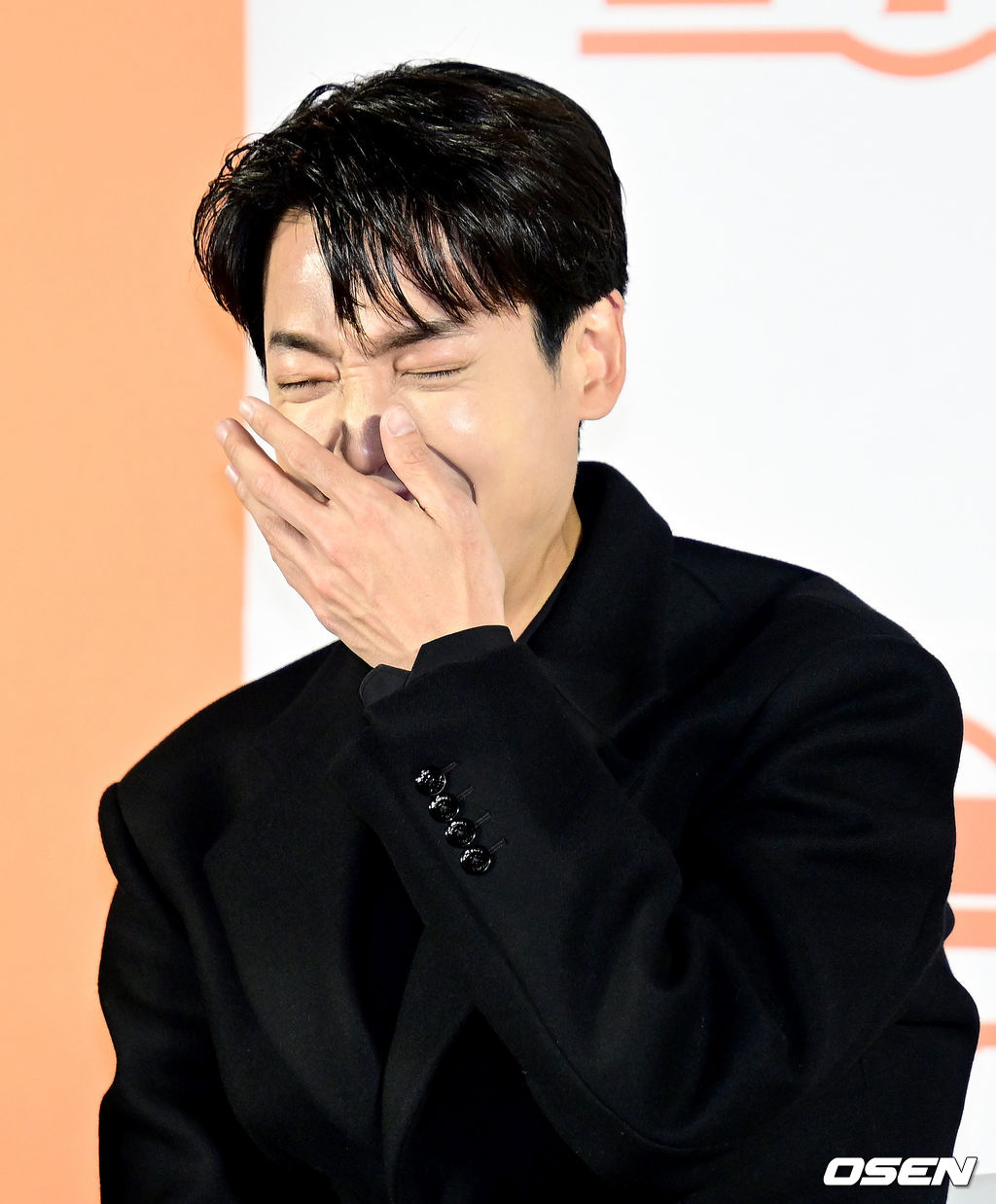 17일 오후 서울 용산구 한강대로 CGV 용산아이파크몰에서 영화 ‘압꾸정’ 제작발표회가 열렸다. 배우 정경호기 미소짓고 있다. 2022.11.17 /ksl0919@osen.co.kr