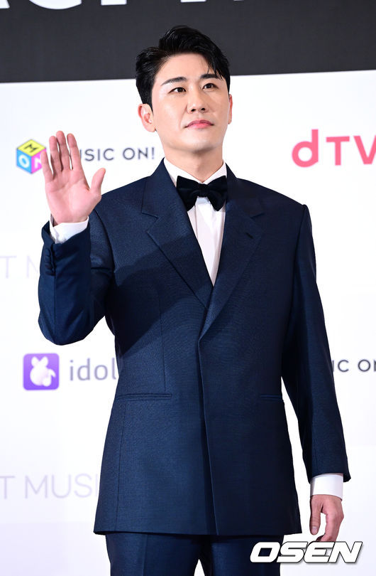 가수 영탁이 포즈를 취하고 있다. 2022.10.08 / dreamer@osen.co.kr