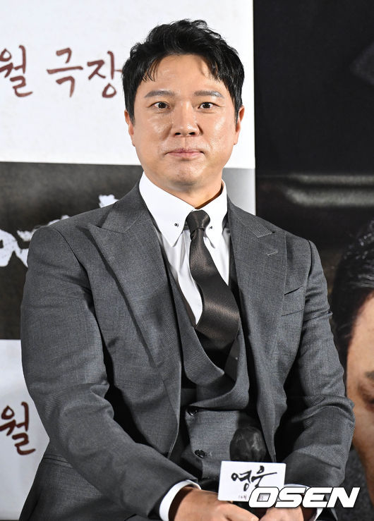 21일 오전 서울 용산구 CGV 용산아이파크몰에서 영화 ‘영웅(감독 윤제균)’ 제작보고회가 열렸다.배우 정성화가 질의응답 시간을 갖고 있다. 2022.11.21 /cej@osen.co.kr