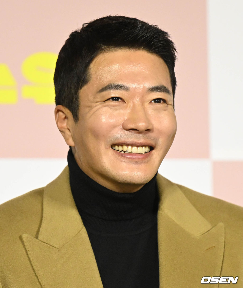 23일 오전 서울 광진구 롯데시네마 건대입구에서 영화 '스위치(마대윤 감독)’ 제작보고회가 열렸다. 배우 권상우가 질의응답 시간을 갖고 있다. 2022.11.23 /cej@osen.co.kr