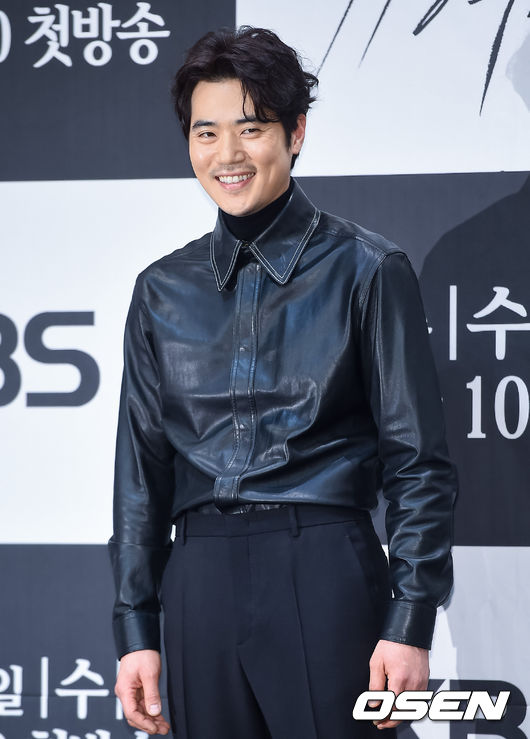 김강우가 포즈를 취하고 있다./ soul1014@osen.co.kr