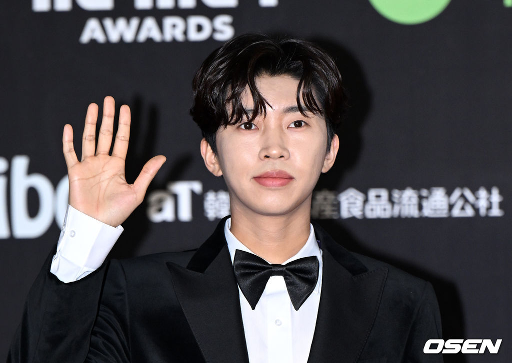 30일 오후(현지시간) 일본 교세라 돔 오사카에서 ‘2022 MAMA AWARDS’ 레드카펫 행사가 진행됐다. 가수 임영웅이 레드카펫을 밟고 있다. 2022.11.30 /sunday@osen.co.kr