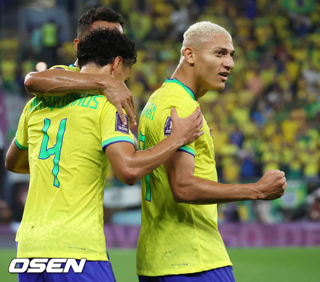 브라질 히샤르리송이 팀 세번째 골을 성공한 후 기뻐하고 있다 2022.12.05 / soul1014@osen.co.kr