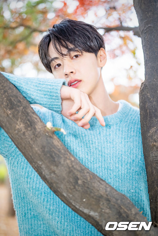배우 김현진이 카메라 앞에서 포즈를 취하고 있다. 2022.11.29 /rumi@osen.co.kr