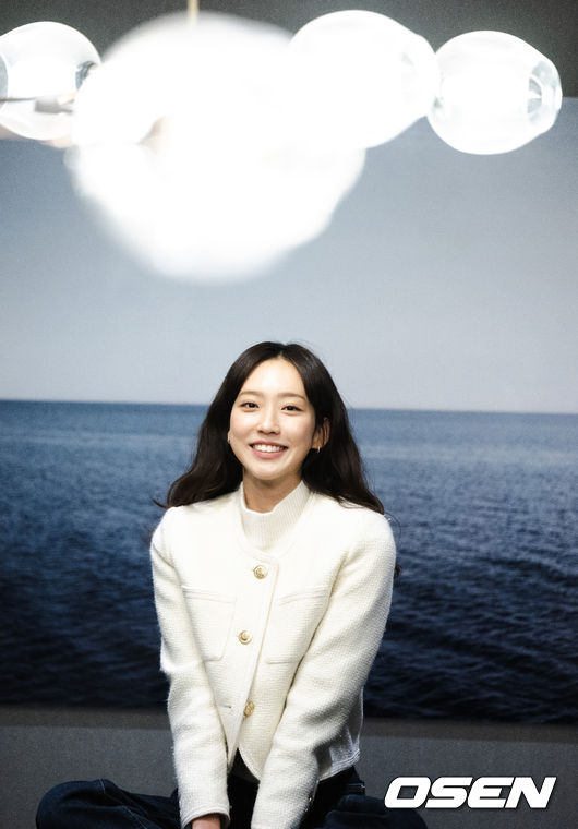 한지현이 포즈를 취하고 있다. 2022.12.14 /jpnews@osen.co.kr
