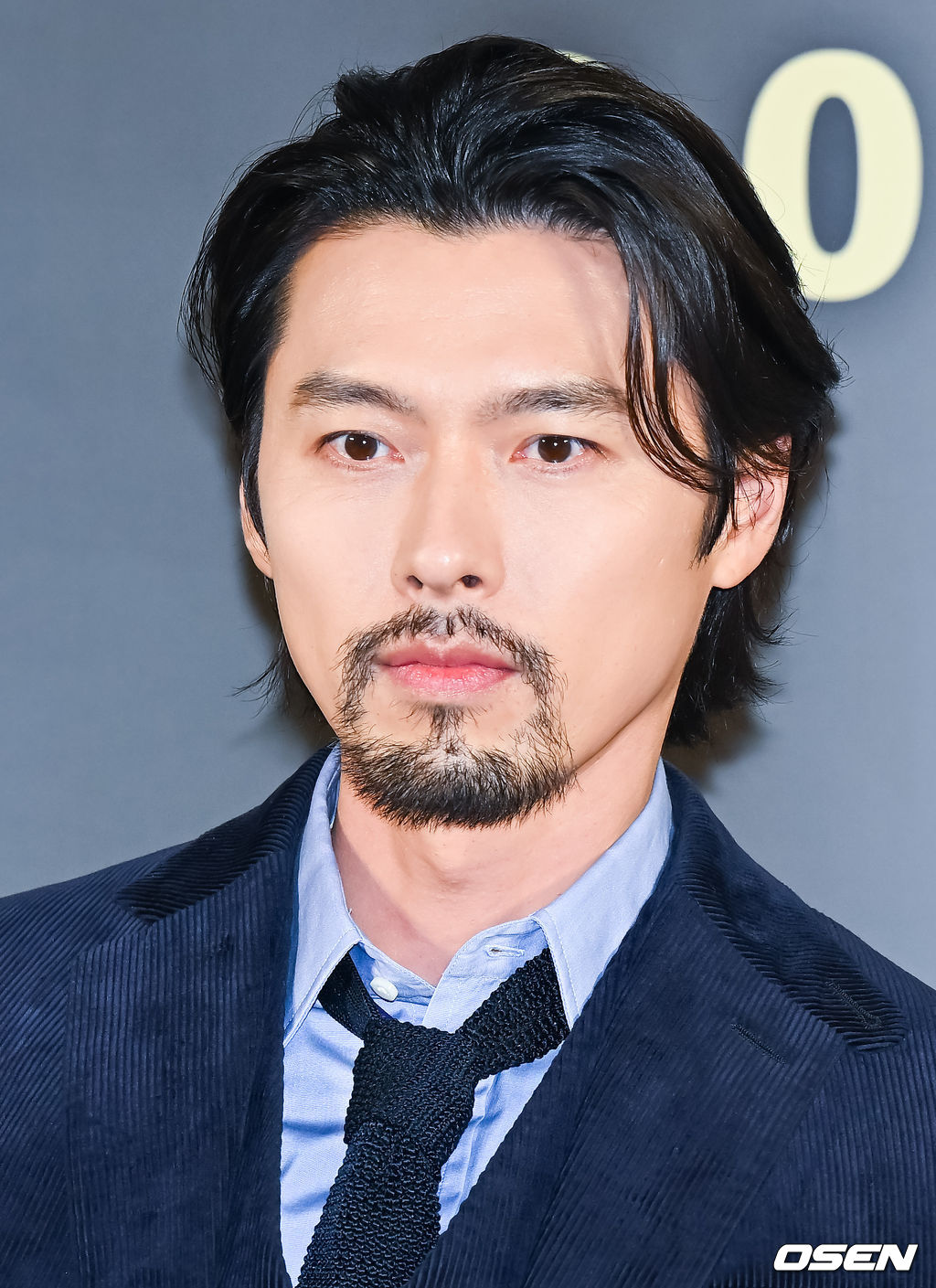 20일 오후 서울 왕십리 메가박스 성수점에서 영화 ‘교섭’(감독 임순례) 제작보고회가 진행됐다.영화 ‘교섭’은 최악의 피랍사건으로 탈레반의 인질이 된 한국인들을 구하기 위해 아프가니스탄으로 향한 외교관과 현지 국정원 요원의 교섭 작전을 그린 영화로 배우 현빈과 황정민, 강기영 등이 출연한다. 배우 현빈이 질문을 듣고 있다. 2022.12.20 / soul1014@osen.co.kr