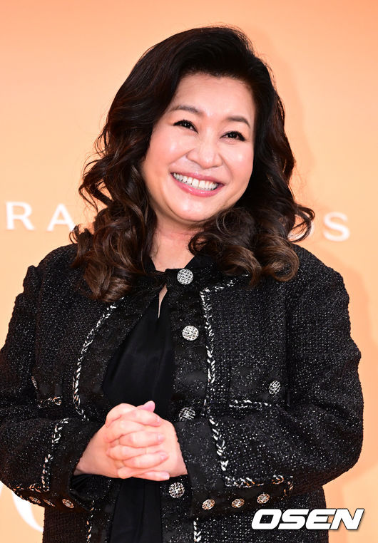 오은영 박사가 행사에 참석해 포즈를 취하고 있다. 2022.10.18 / dreamer@osen.co.kr