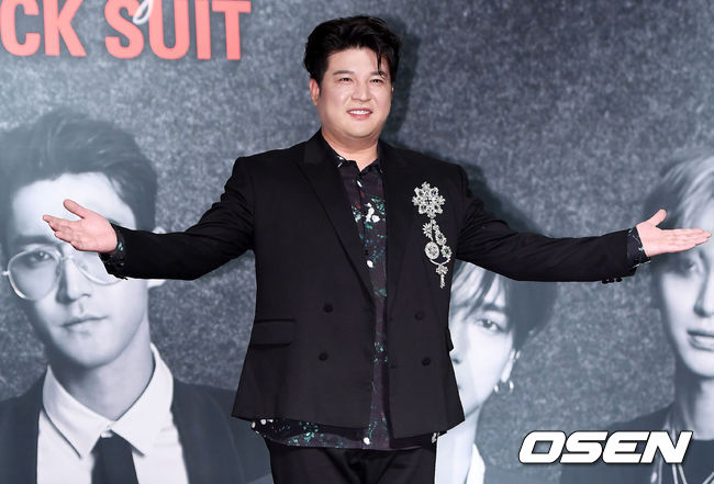 슈퍼주니어가 신동이 포토타임을 갖고 있다. /pjmpp@osen.co.kr