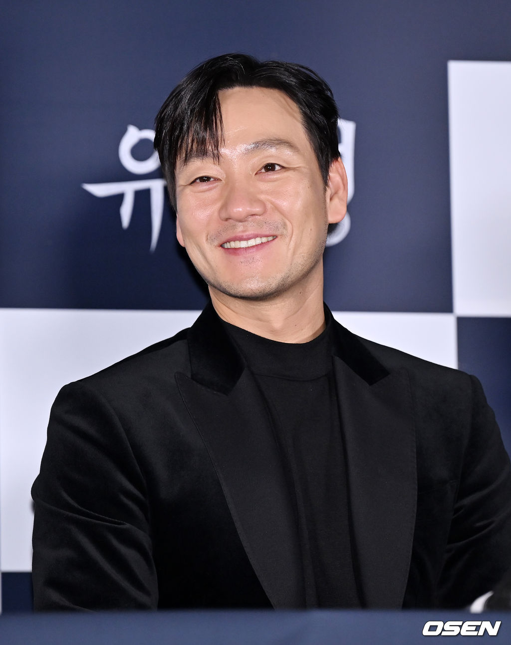 11일 오후 서울 한강로 CGV 용산아이파크몰에서 영화 '유령' 언론배급시사회가 열렸다. 시사회를 마치고 배우 박해수가 환하게 웃고 있다. 2023.01.11 / rumi@osen.co.kr