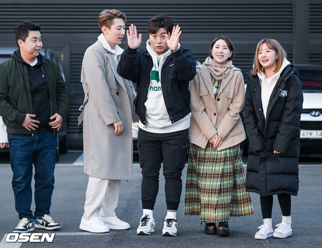 11일 오후 경기도 파주시 한 스튜디오에서 TV조선 ‘화요일은 밤이 좋아’(이하 ‘화밤’) 설특집 녹화방송이 진행됐다.김호중이 인사를 하고 있다. 2023.01.11 / soul1014@osen.co.kr