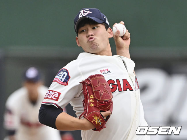 롯데 자이언츠 선발 투수 김진욱이 역투하고 있다. 2022.05.07 / foto0307@osen.co.kr