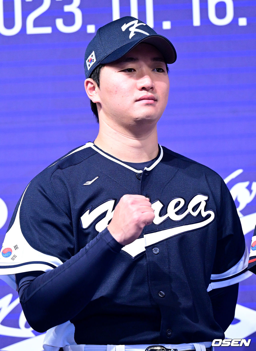 16일 서울 청담동 리베라호텔에서 ‘2023 WBC 대표팀 기자회견’이 열렸다.WBC 대표팀에 뽑힌 고우석이 포즈를 취하고 있다. 2023.01.16 / dreamer@osen.co.kr