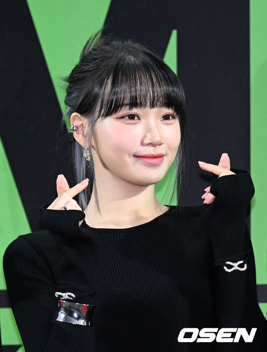 26일 오후 서울 고척스카이돔에서 2022 멜론뮤직어워드(MMA2022)가 열렸다.그룹 르세라핌이 김채원이 레드카펫을 밟고 있다. 2022.11.26 /sunday@osen.co.kr