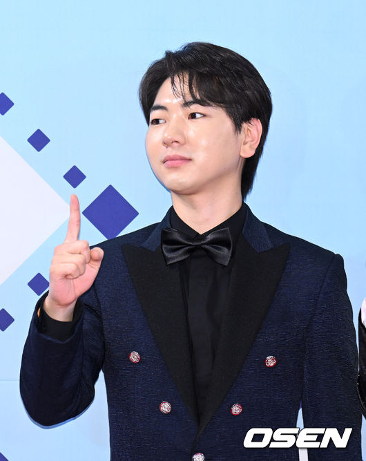 29일 오후 서울 상암 MBC 미디어센터에서 2022 MBC 방송연예대상 레드카펫 행사가 진행됐다.배우 이주승이 레드카펫을 밟고 있다. 2022.12.29 /sunday@osen.co.kr