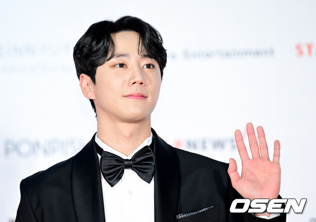 13일 오후(현지시간) 일본 나고야시 종합체육관에서 '2022 Asia Artist Awards IN JAPAN’ 레드카펫 행사가 진행됐다.배우 이준영이 포즈를 취하고 있다. 2022.12.13 /ksl0919@osen.co.kr