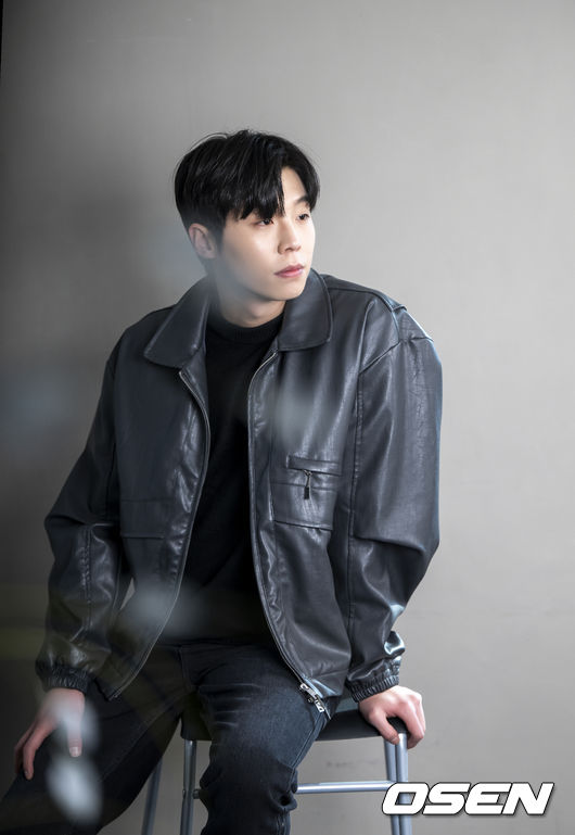 송덕호가 인터뷰를 앞두고 포즈를 취하고 있다. 2022.12.23 / dreamer@osen.co.kr
