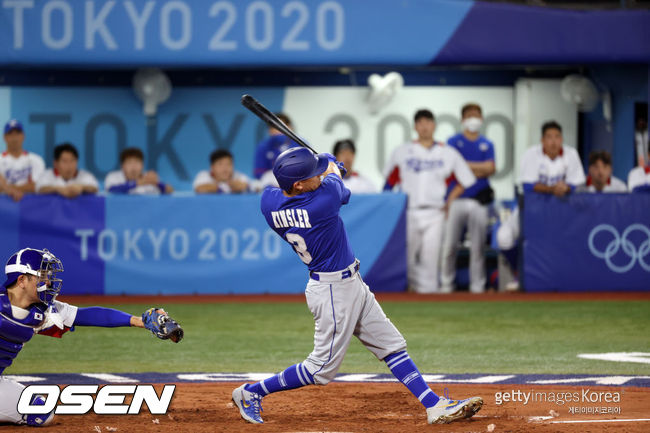 [사진] 2021년 도쿄 올림픽 한국전에서 3회 원태인에게 홈런을 치는 이스라엘 이안 킨슬러. ⓒGettyimages(무단전재 및 재배포 금지)