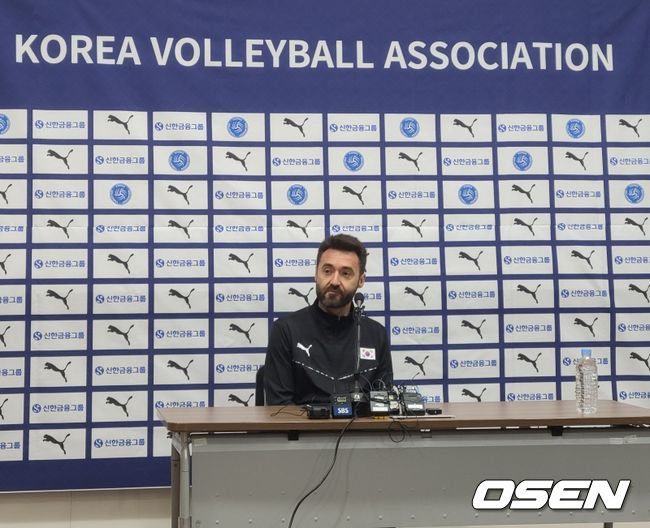 한국 여자배구 대표팀 세자르 에르난데스 감독 / backlight@osen.co.kr